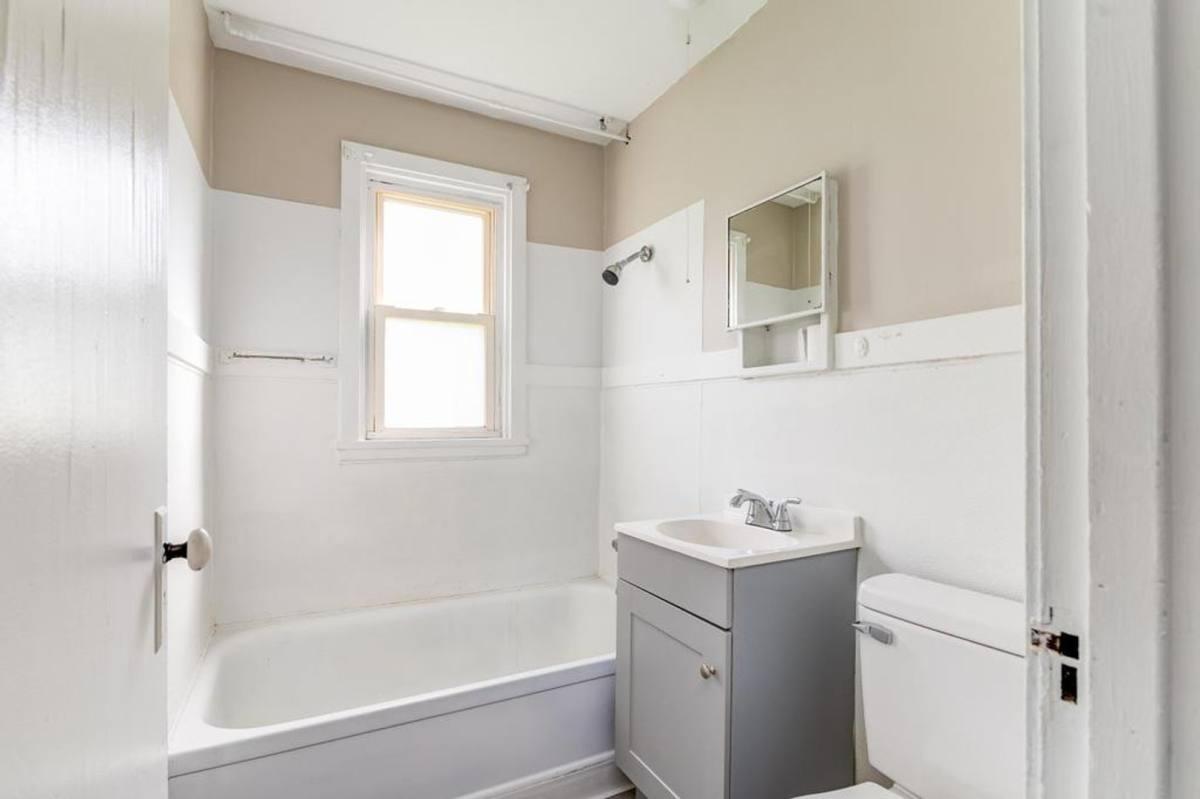 Apartment for rent at 1-50 Mount Vernon Dr, Aliquippa, PA 15001