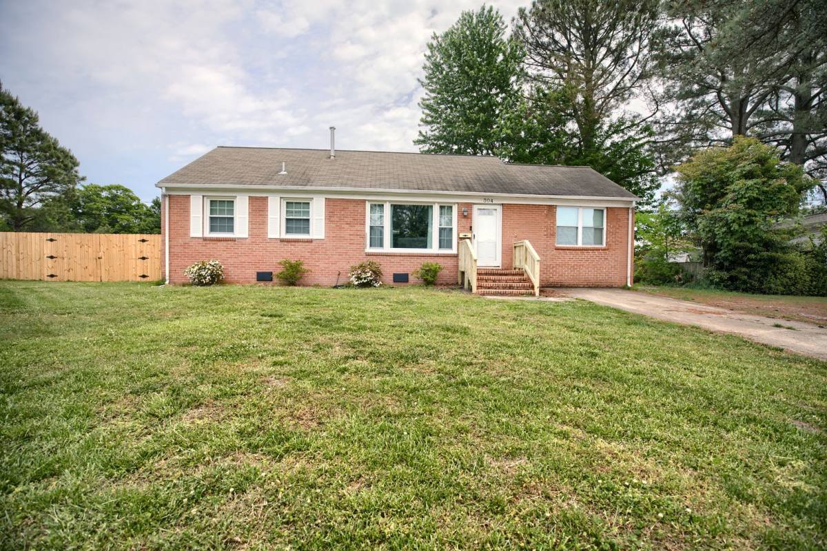 House for rent at 304 Wales Circle, Hampton, VA 23666