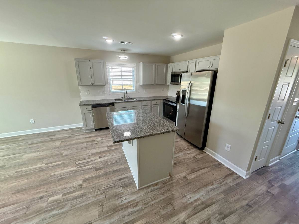 Townhouse for rent at 8103 King Rd, Fayetteville, NC 28306