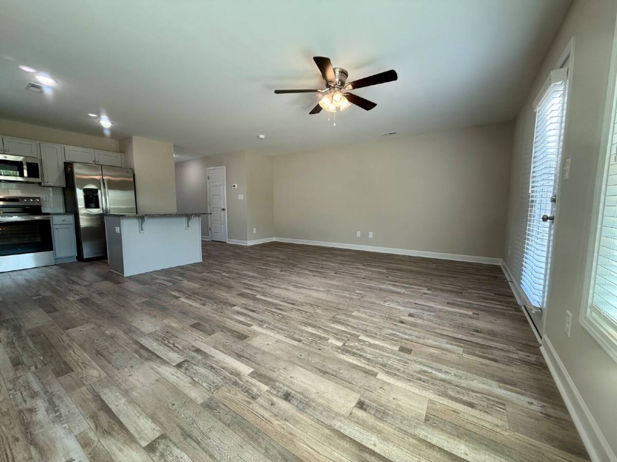 Townhouse for rent at 8103 King Rd, Fayetteville, NC 28306