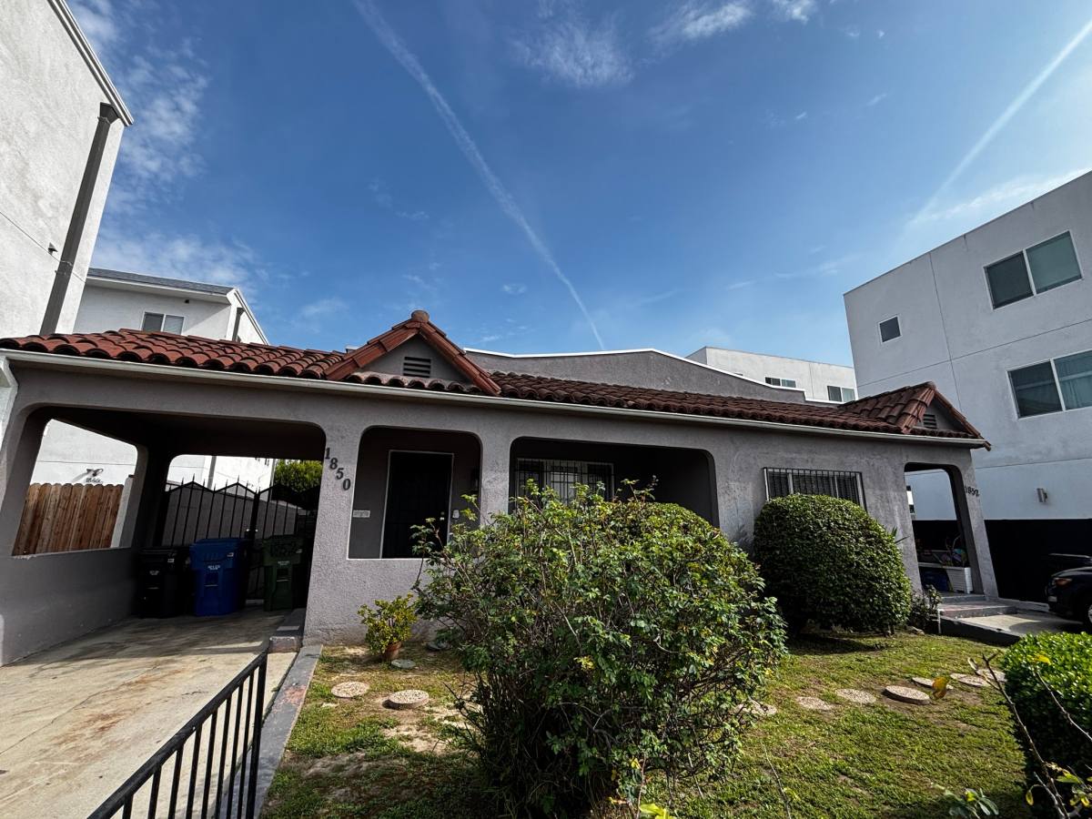 Apartment for rent at 1850 S Curson, Los Angeles, CA 90019
