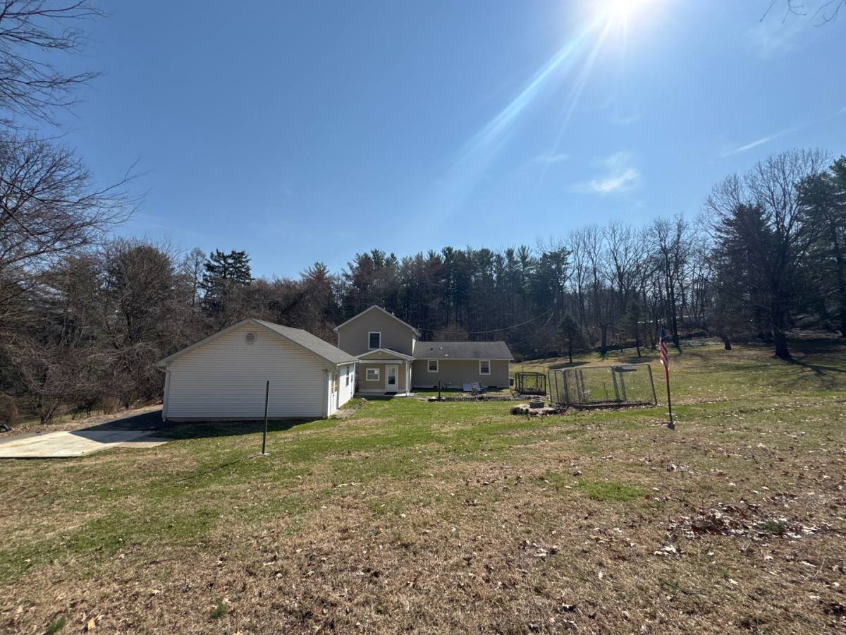 House for rent at 3676 Lower Saucon Rd, Hellertown, PA 18055