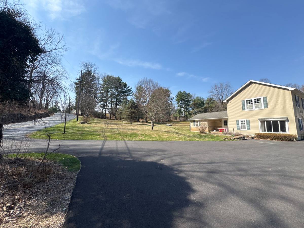 House for rent at 3676 Lower Saucon Rd, Hellertown, PA 18055