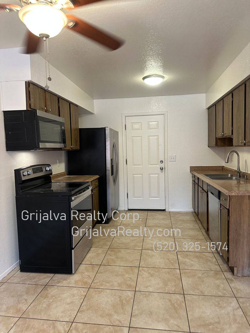 Apartment for rent at 2833 N Flanwill Blvd, Tucson, AZ 85716