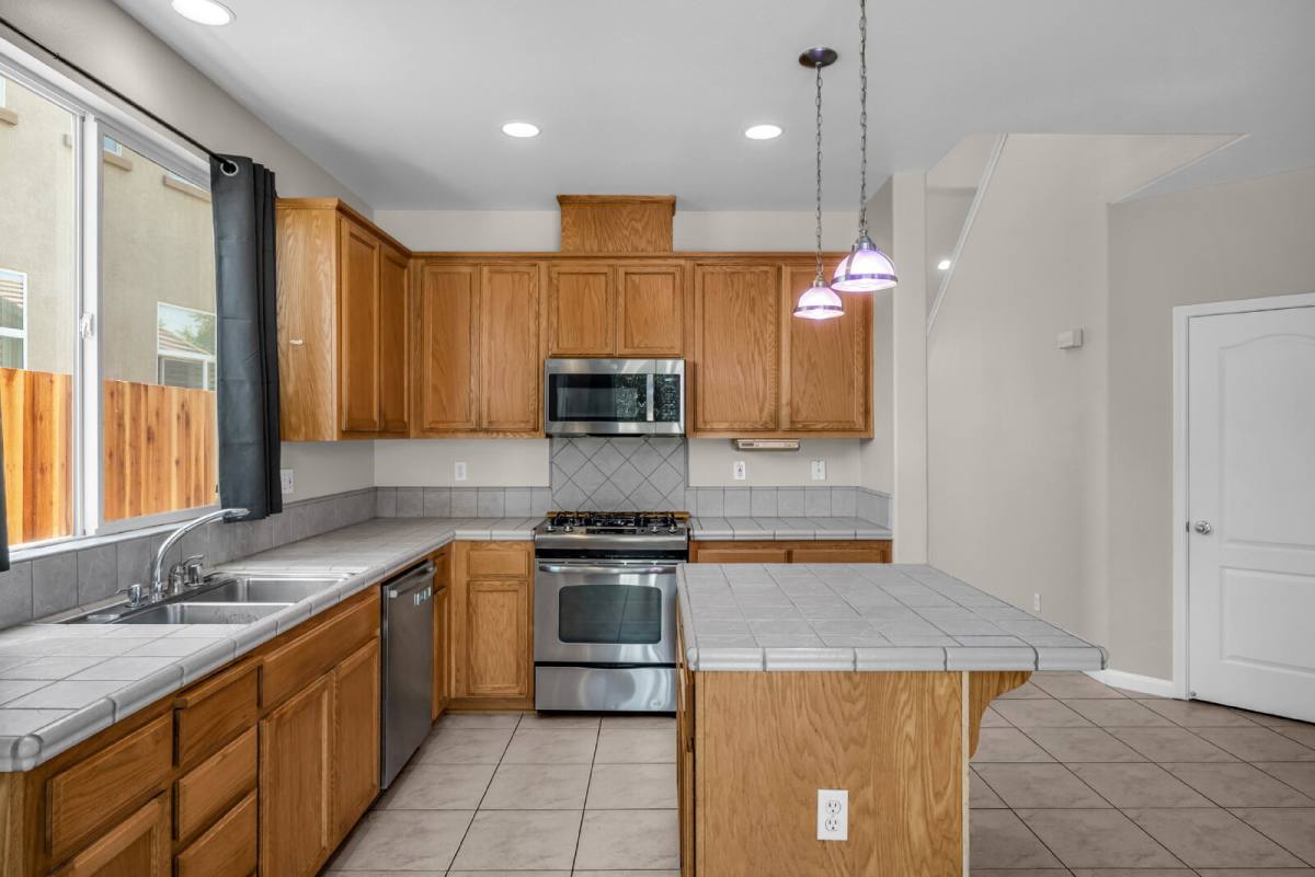 House for rent at 1605 Laugenour Dr, Woodland, CA 95776