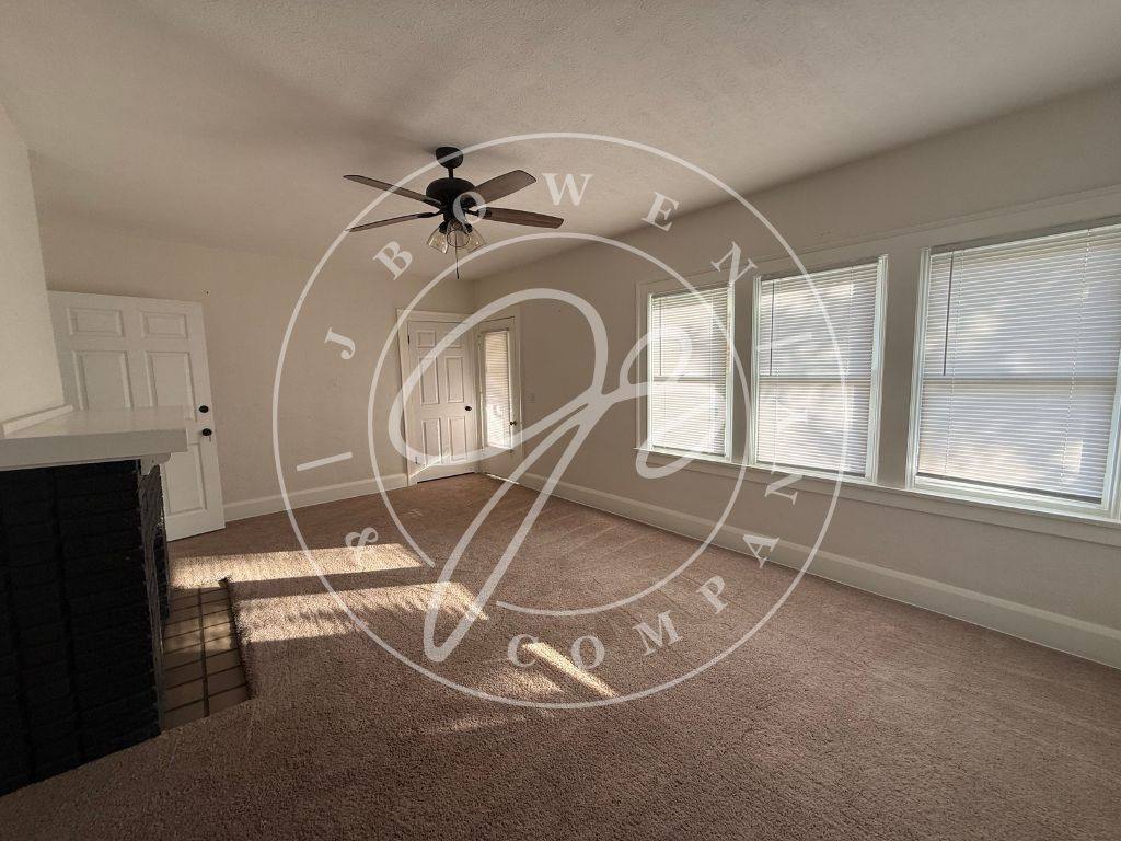 Townhouse for rent at 316 Morrison Dr, Toledo, OH 43605