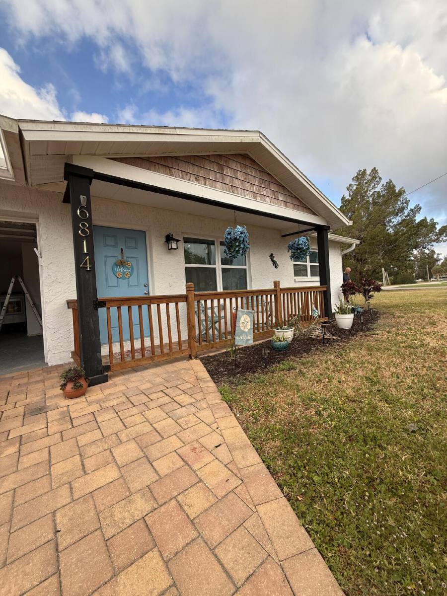 House for rent at 6814 Driftwood Dr, Hudson, FL 34667