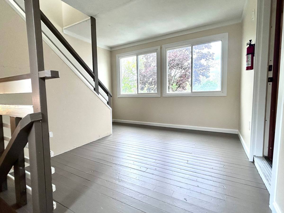 Apartment for rent at 199 Beck Ave #2, Akron, OH 44302