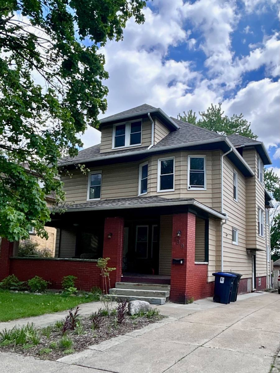 Apartment for rent at 199 Beck Ave #2, Akron, OH 44302