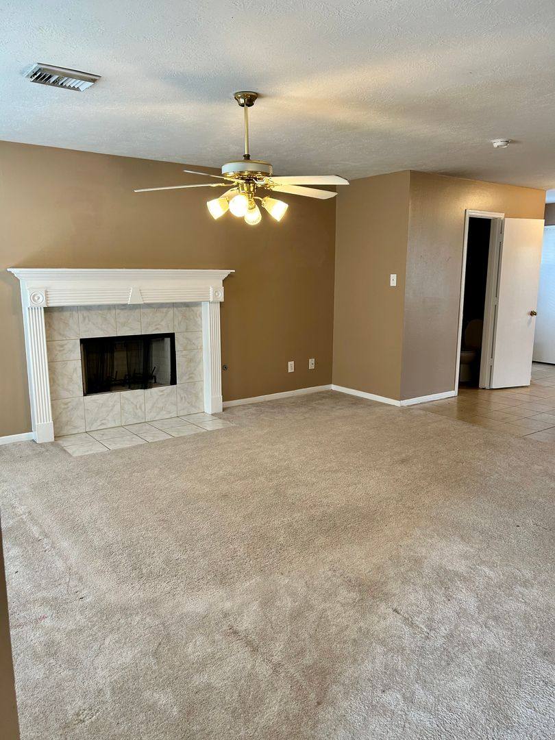 House for rent at 18315 Willow Moss Dr, Katy, TX 77449
