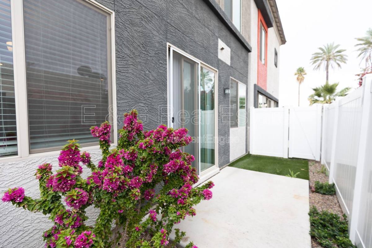 Apartment for rent at 2950 N 38th St #13, Phoenix, AZ 85018
