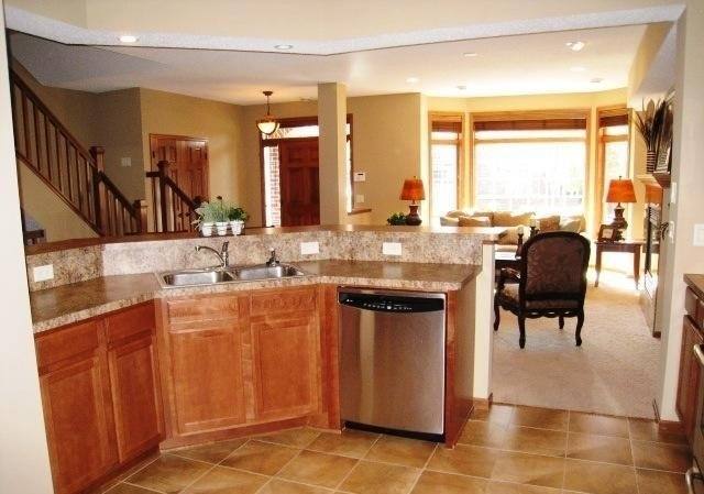 Townhouse for rent at 10778 Falling Water Lane, Saint Paul, MN 55129