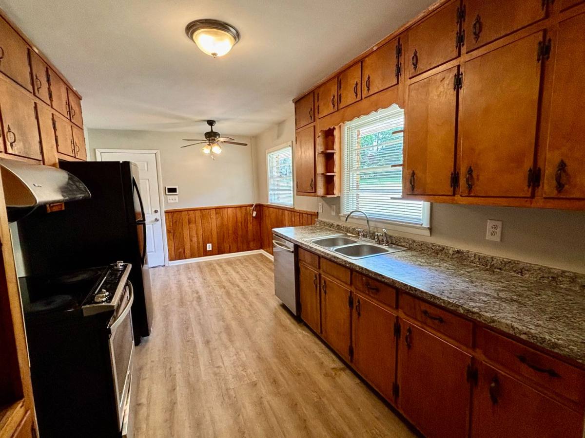 House for rent at 2612 Dawn Dr, Decatur, GA 30032