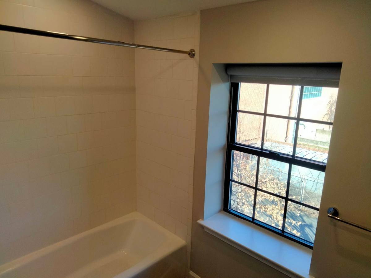 Apartment for rent at 36 Imlay St #C, Hartford, CT 06105