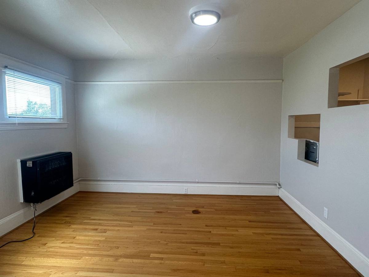 Apartment for rent at 621 NW 23rd Ave, Portland, OR 97210