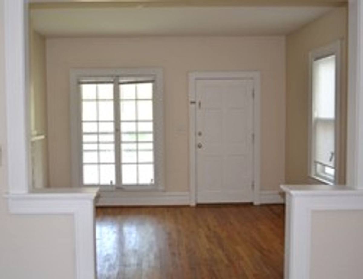 Apartment for rent at 427-429 E Tompkins St, Columbus, OH 43202