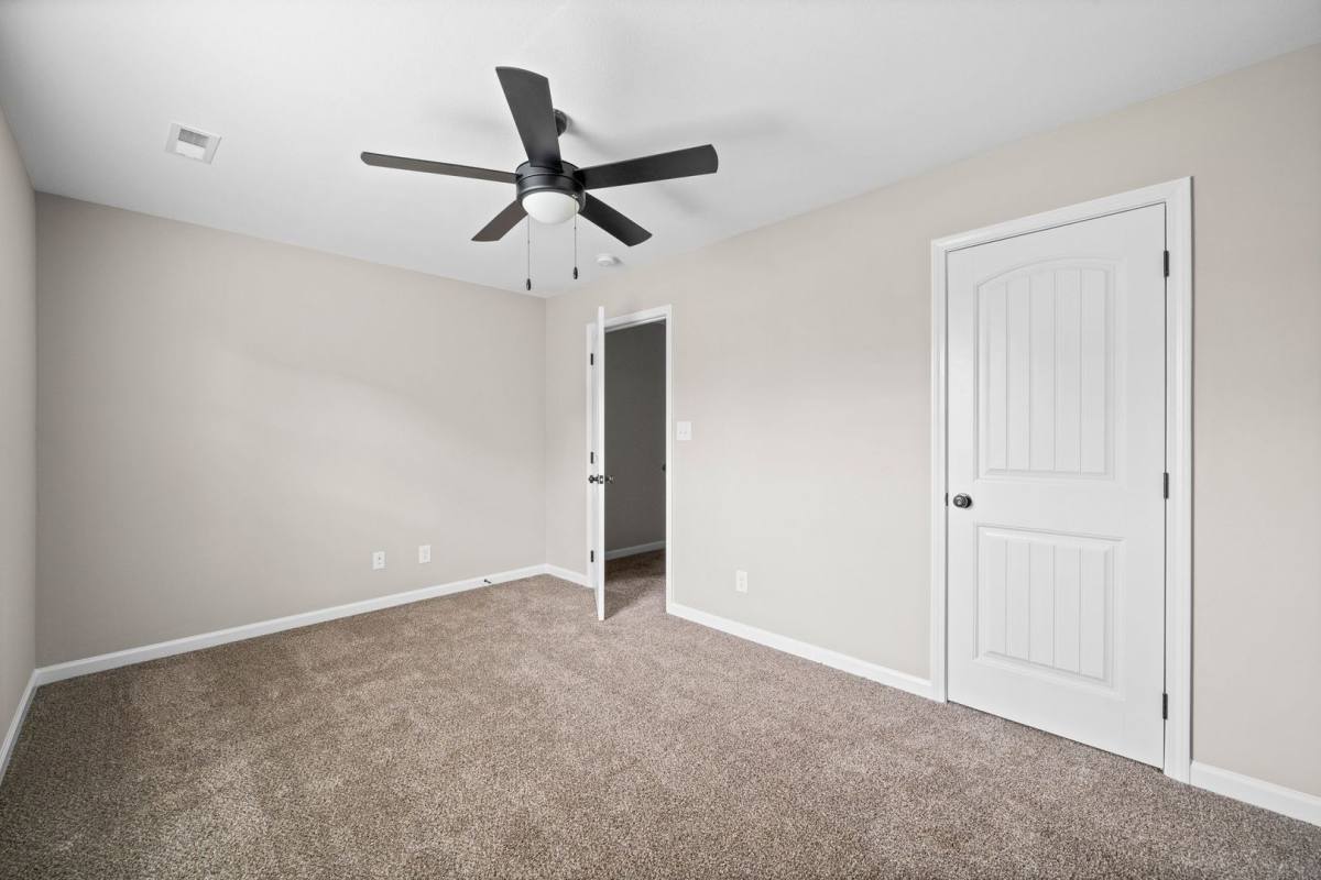 Apartment for rent at 1535 Tylertown Rd, Clarksville, TN 37040