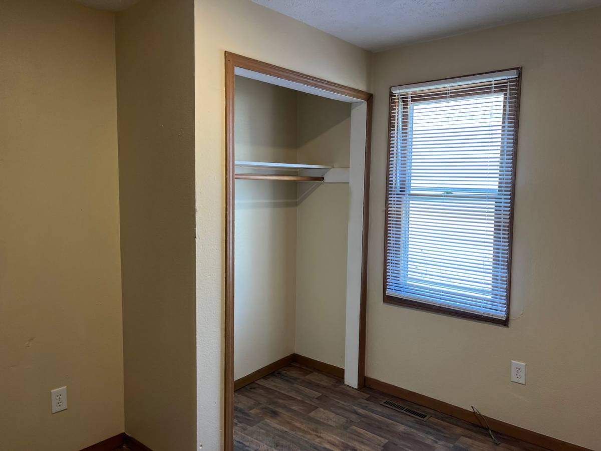 Apartment for rent at 811 813 W Poplar, Springfield, MO 65802