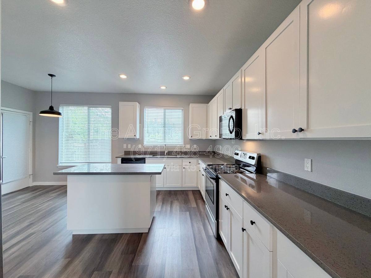 House for rent at 5847 SW Coventry Place, Beaverton, OR 97007
