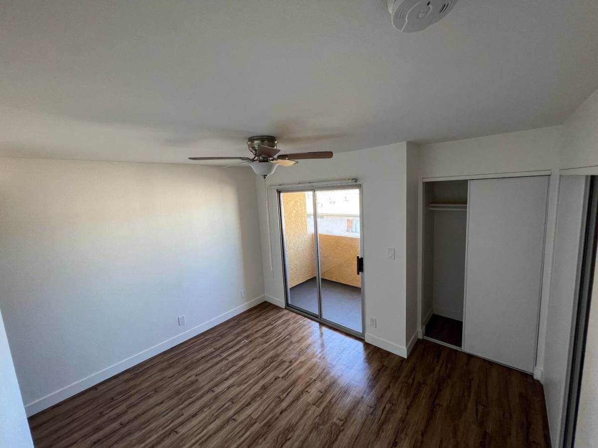 Apartment for rent at 2226 Lewis Ave, Long Beach, CA 90806