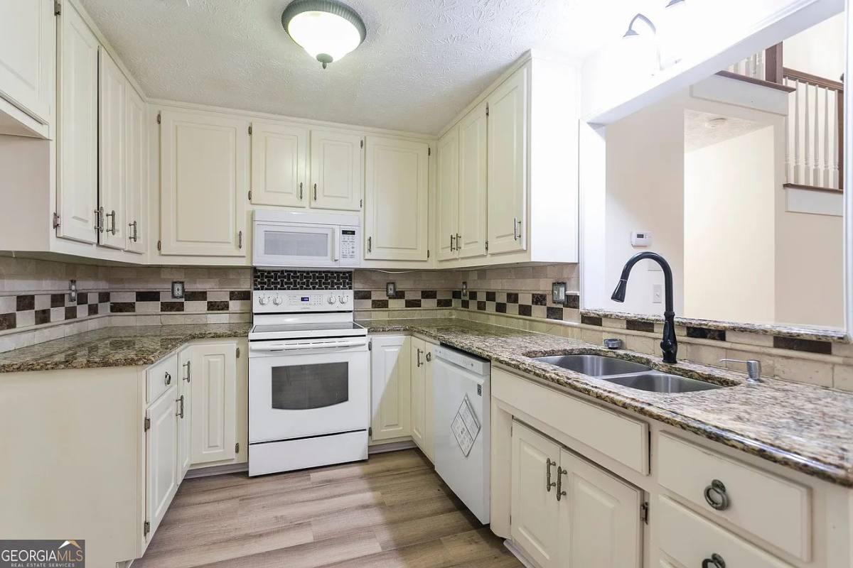 House for rent at 160 Windward Dr, Covington, GA 30016