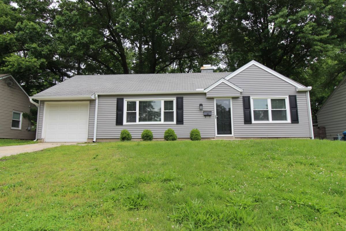 House for rent at 2504 W 76th St, Prairie Village, KS 66208