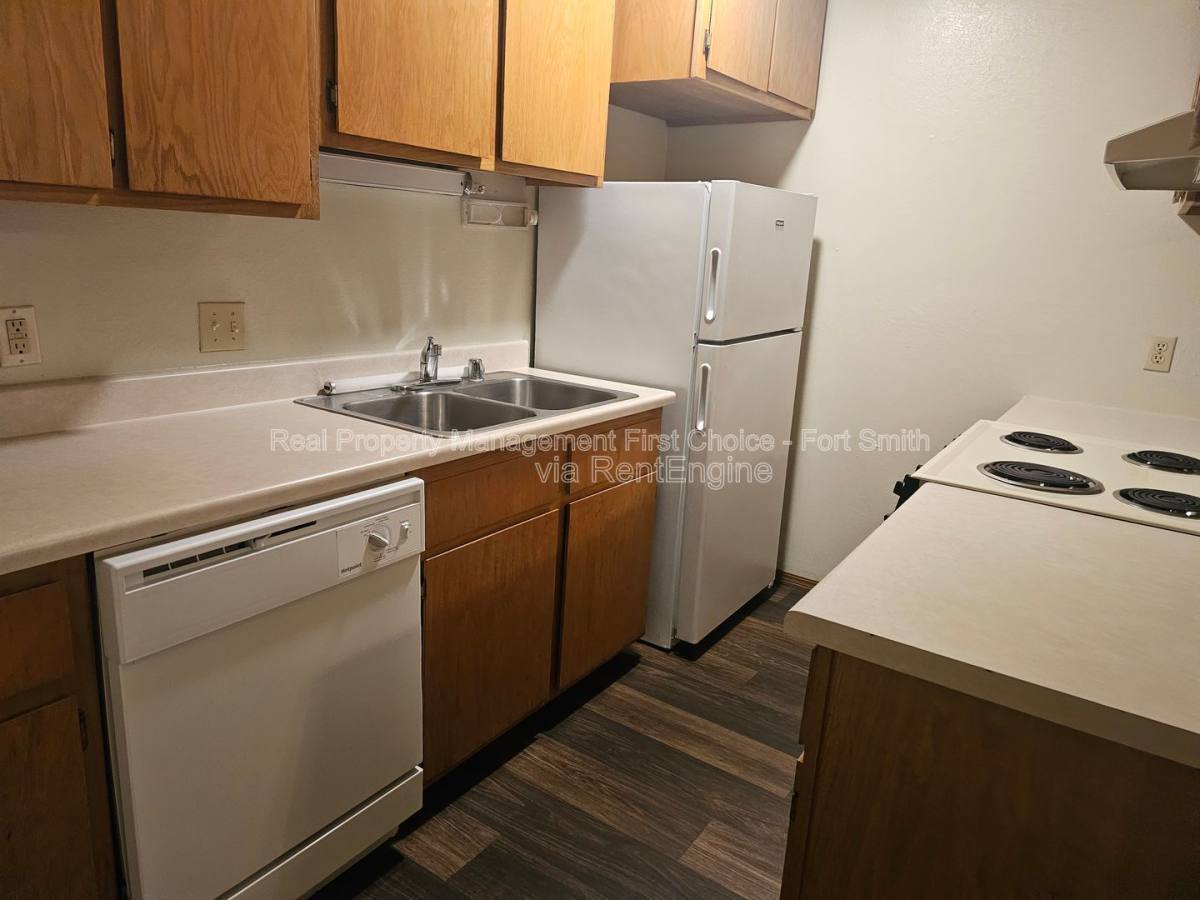 Apartment for rent at 170 Cedar Creek Court #5, Van Buren, AR 72956