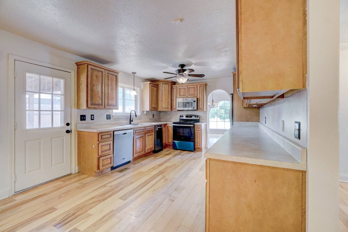 House for rent at 4724 NW 76th St, Oklahoma City, OK 73132