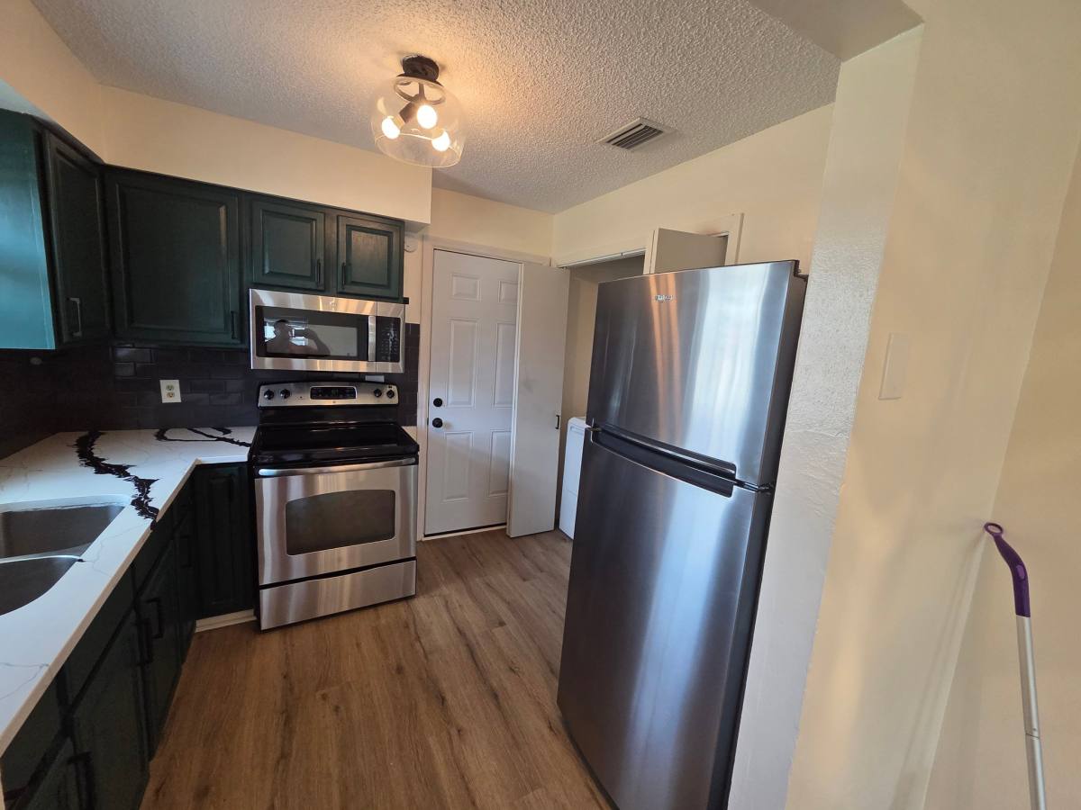 Apartment for rent at 1802 W House St #B, Plant City, FL 33563