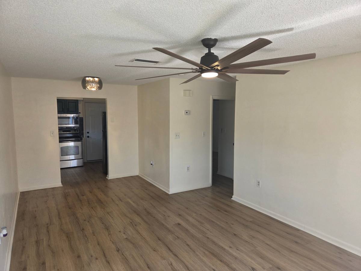 Apartment for rent at 1802 W House St #B, Plant City, FL 33563