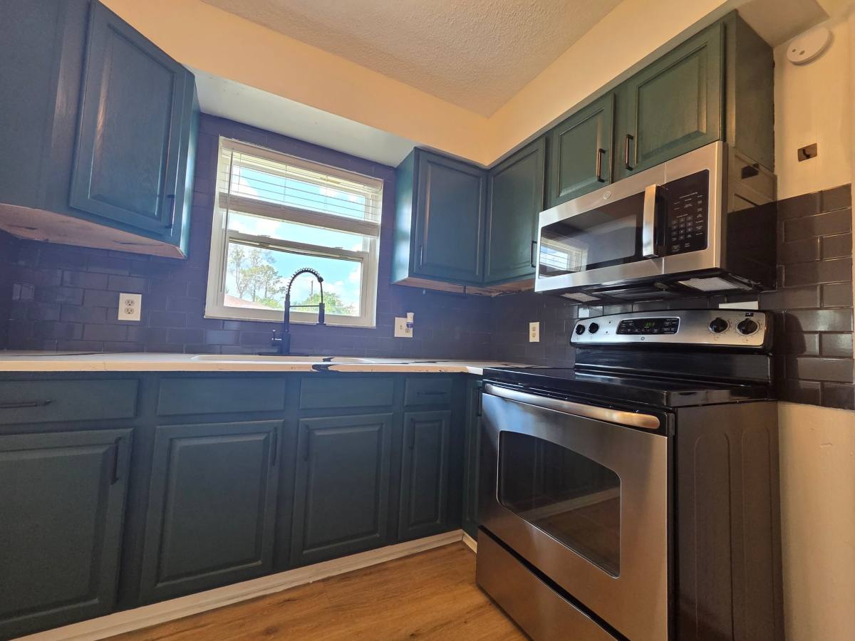 Apartment for rent at 1802 W House St #B, Plant City, FL 33563