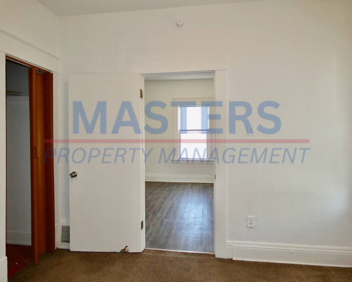 House for rent at 420 Everett St, Toledo, OH 43608