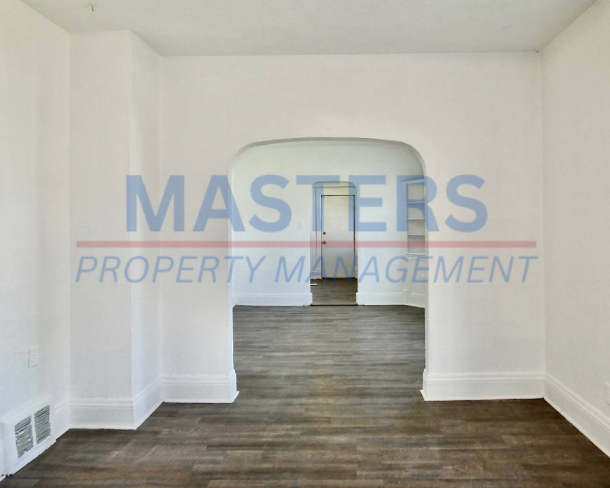 House for rent at 420 Everett St, Toledo, OH 43608