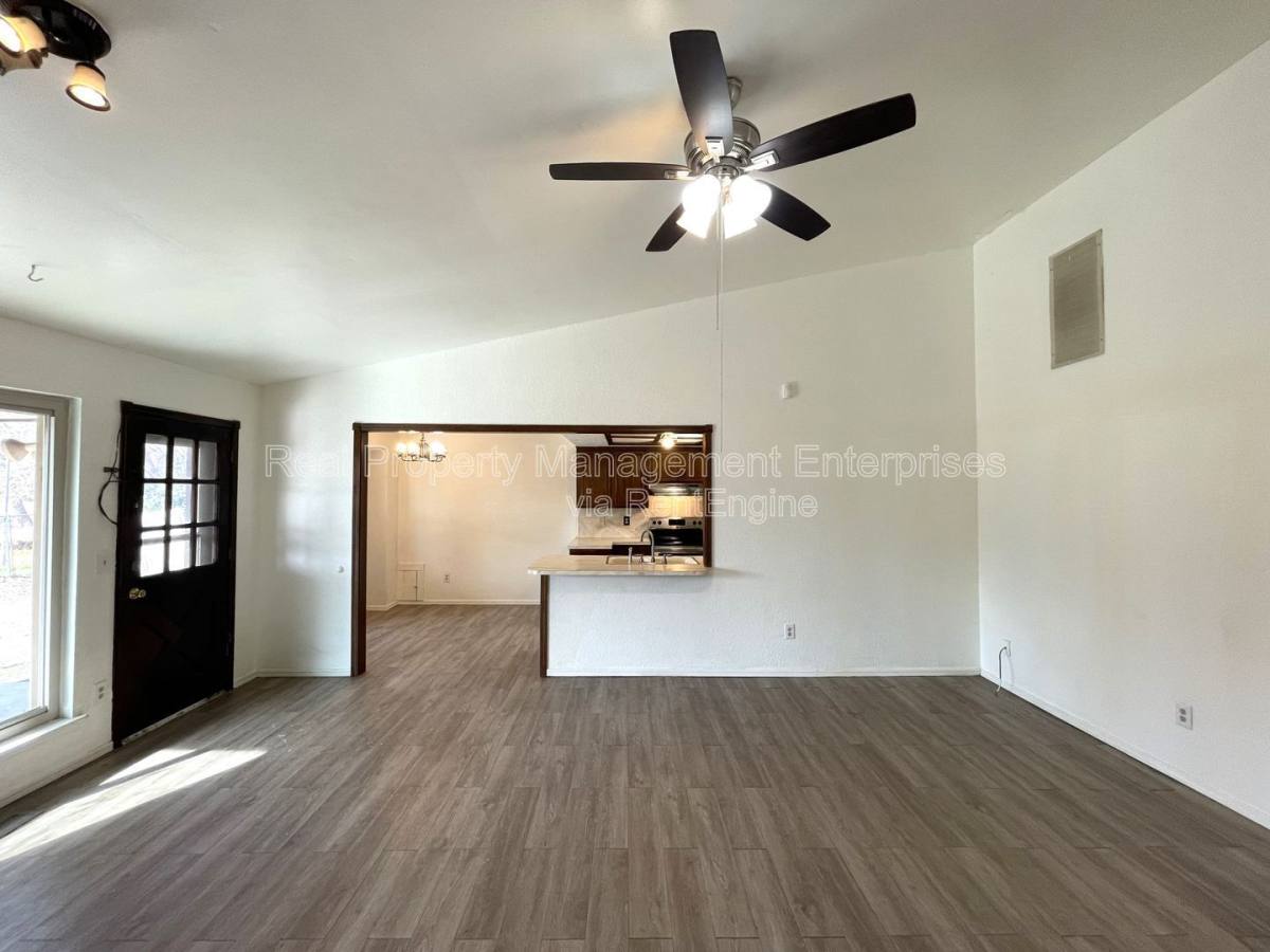 House for rent at 3009 Big Oak Dr, Oklahoma City, OK 73110