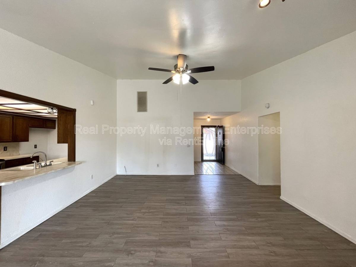 House for rent at 3009 Big Oak Dr, Oklahoma City, OK 73110