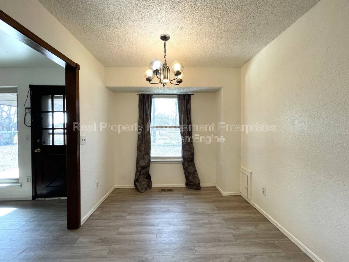 House for rent at 3009 Big Oak Dr, Oklahoma City, OK 73110