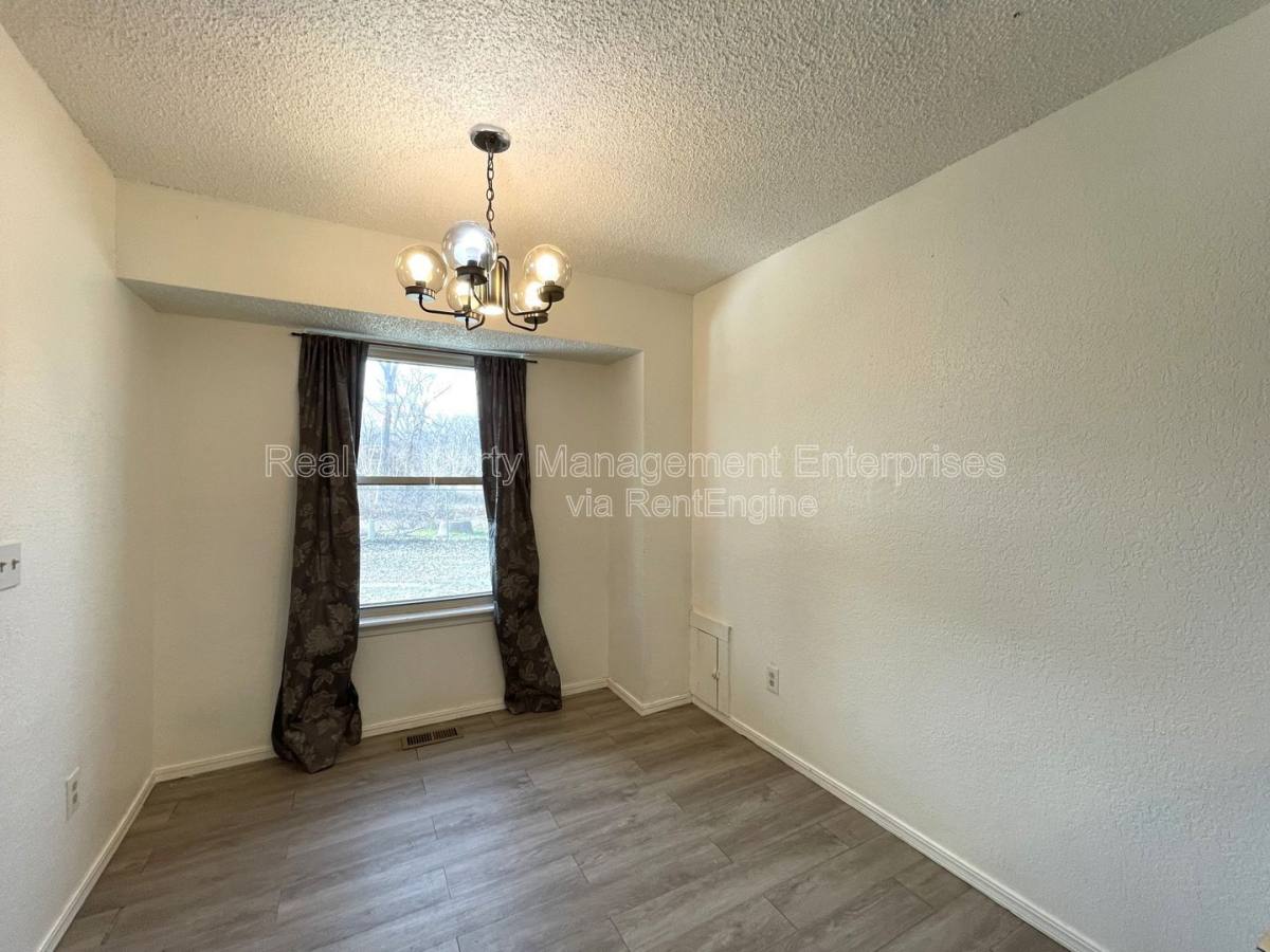 House for rent at 3009 Big Oak Dr, Oklahoma City, OK 73110
