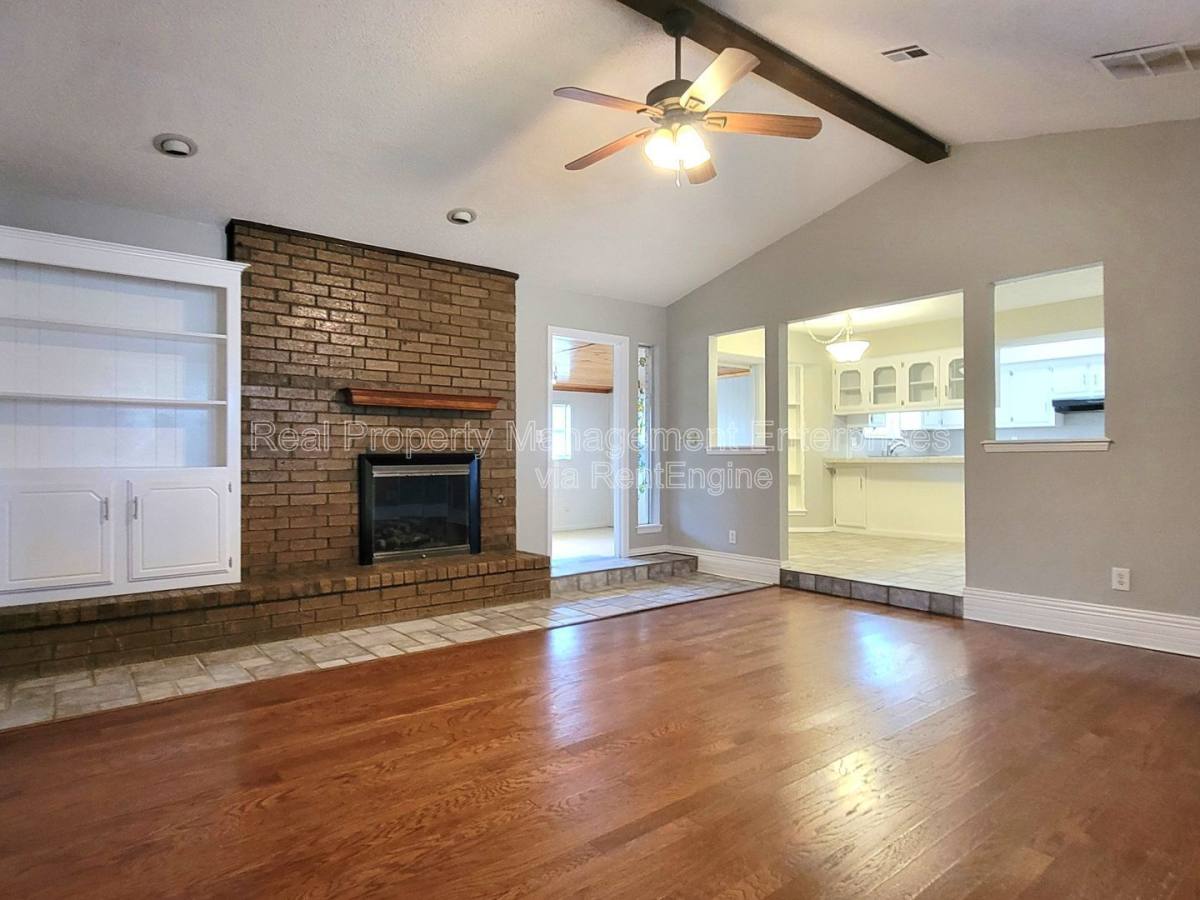 House for rent at 740 Royal Lane, Yukon, OK 73099