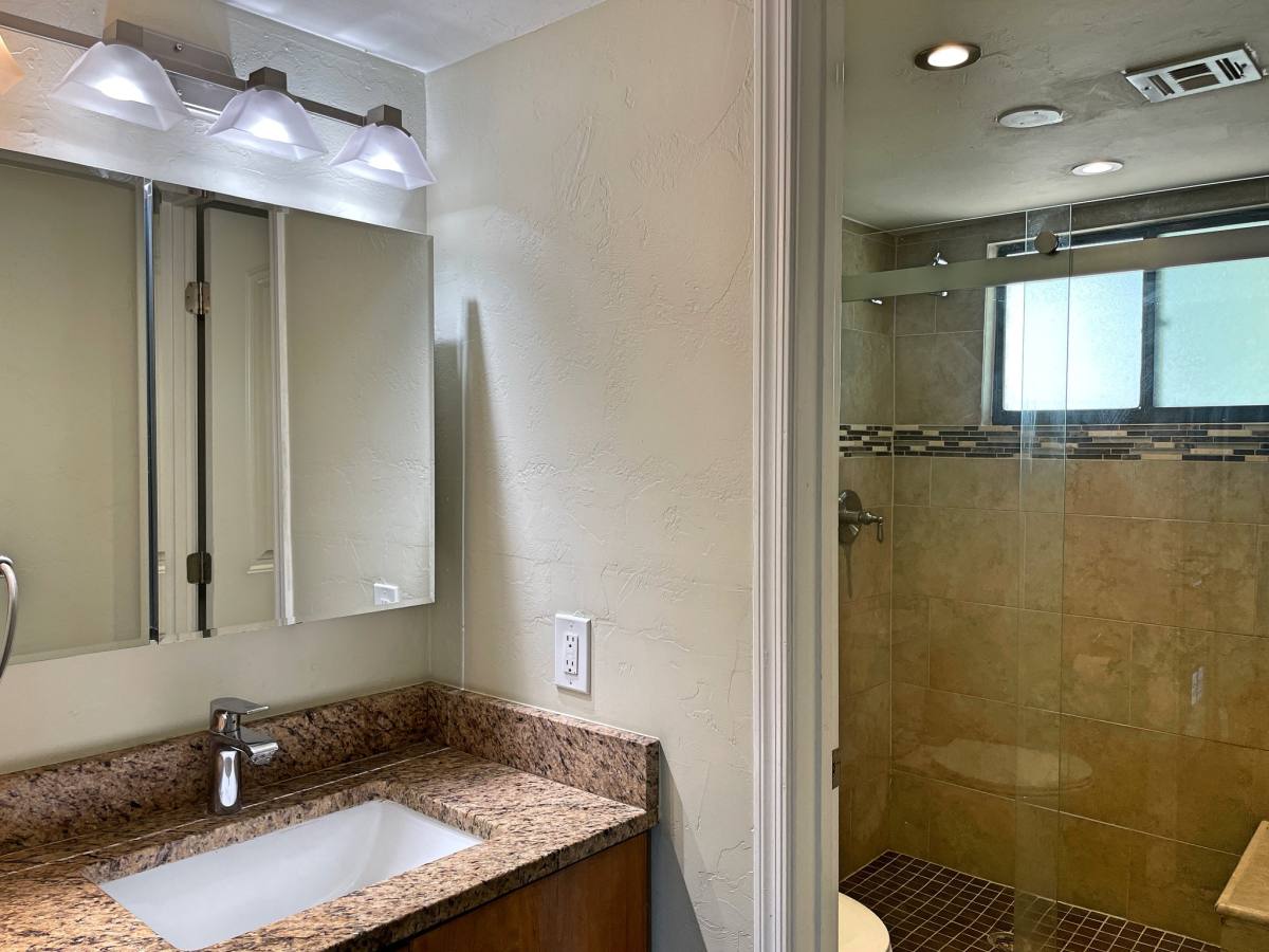 Apartment for rent at 1002 E Lester St #4, Tucson, AZ 85719