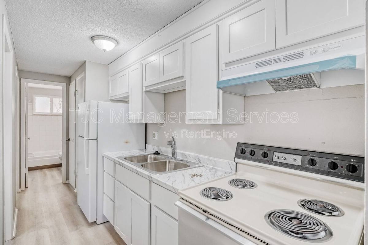 Apartment for rent at 1138 Corona St #201, Denver, CO 80218