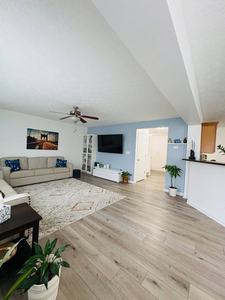 House for rent at 2467 Middle View Dr, Columbus, IN 47201
