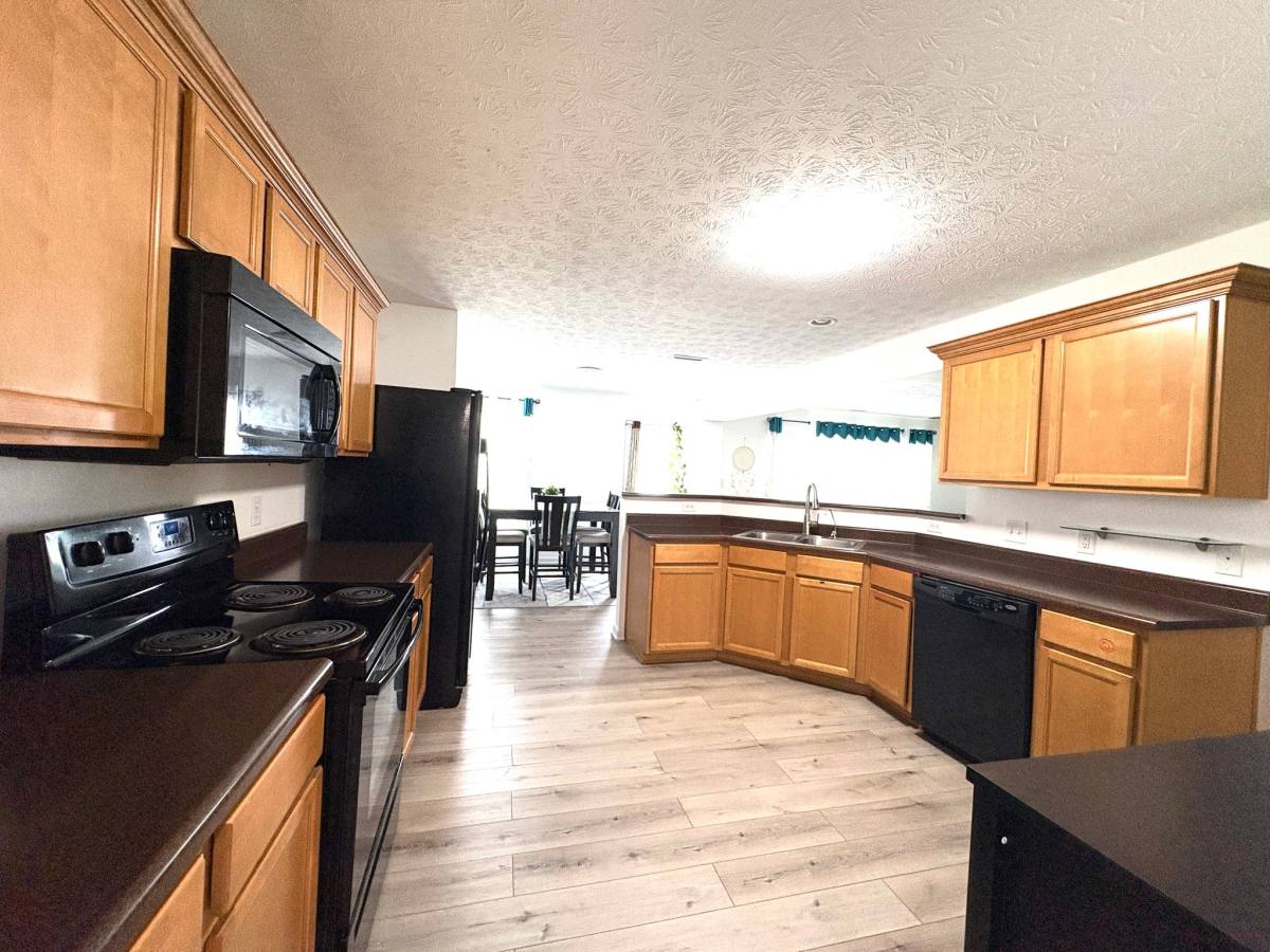 House for rent at 2467 Middle View Dr, Columbus, IN 47201