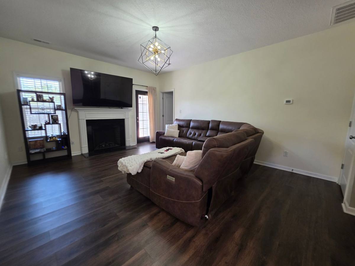 House for rent at 702 Appling Court, Jacksonville, NC 28546