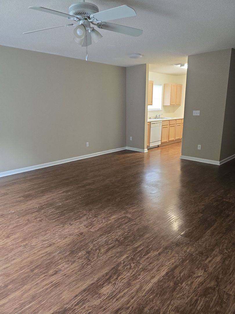 Townhouse for rent at 9826-B Whitfield Ave, Savannah, GA 31406