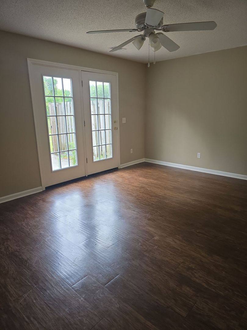 Townhouse for rent at 9826-B Whitfield Ave, Savannah, GA 31406