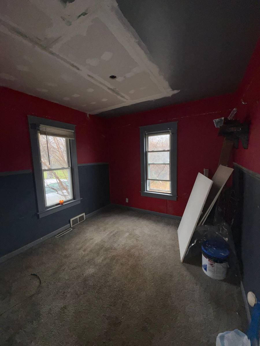 House for rent at 2433 Pennsylvania Ave, Flint, MI 48506