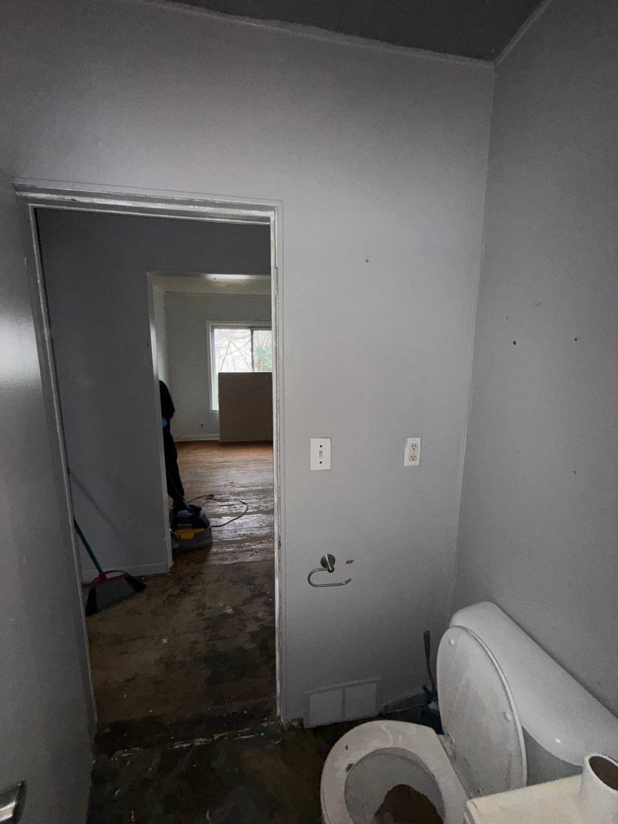 House for rent at 2433 Pennsylvania Ave, Flint, MI 48506