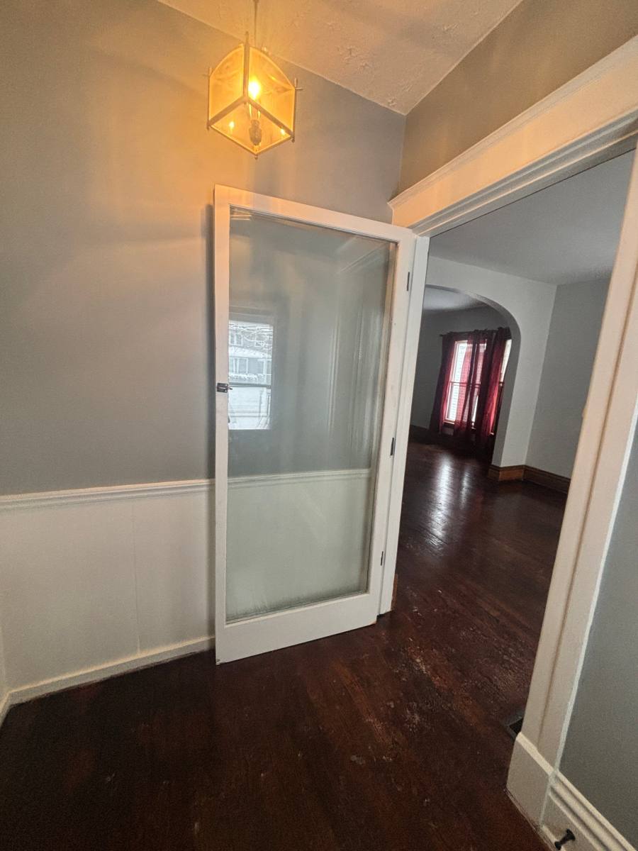 Apartment for rent at 609 E Stockbridge Ave #1, Kalamazoo, MI 49001