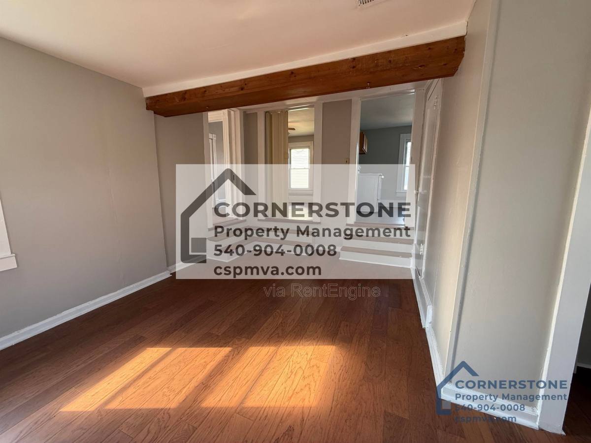 Apartment for rent at 814 Tennessee St, Salem, VA 24153