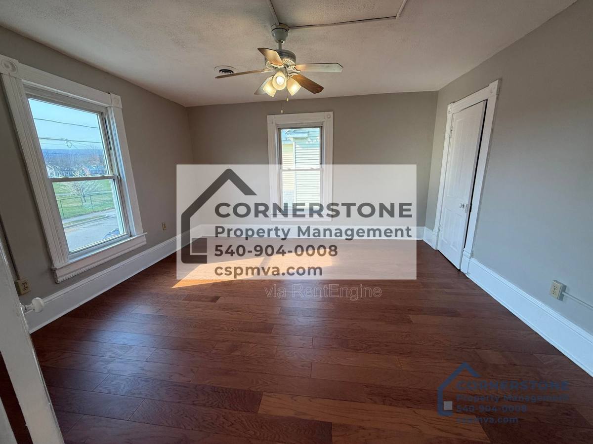 Apartment for rent at 814 Tennessee St, Salem, VA 24153